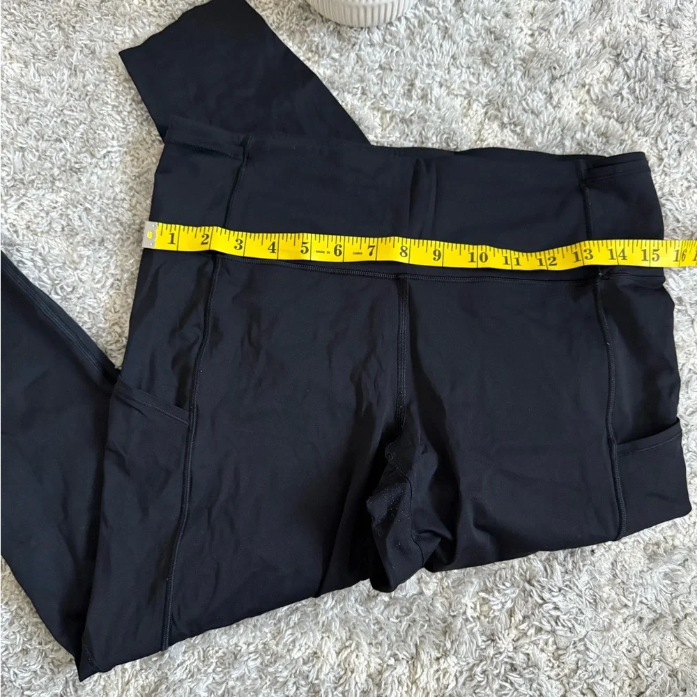 Lululemon Fast and Free Crop - Picture 3 of 11